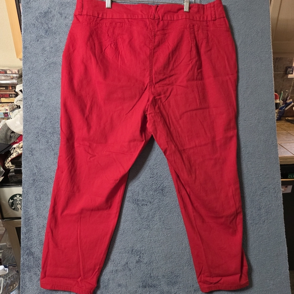 New- it's Fashion Women's 22W Pants Crop Red Figure Flattering Stretch Plus Size - Picture 4 of 9